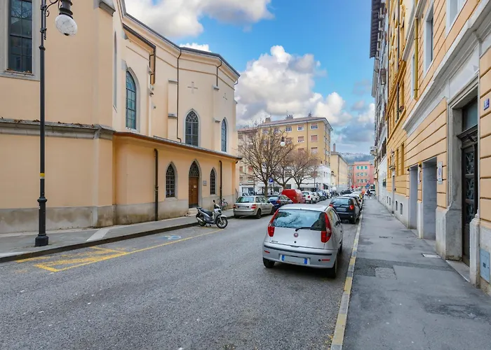 Con Parcheggio A Trieste, Neruda Daire *