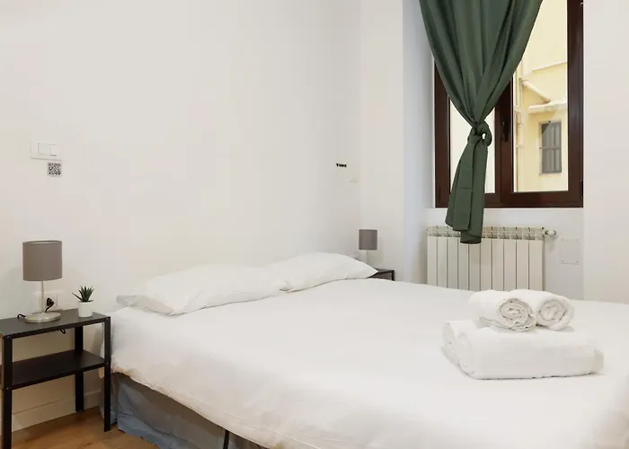 Con Parcheggio A Trieste, Neruda *