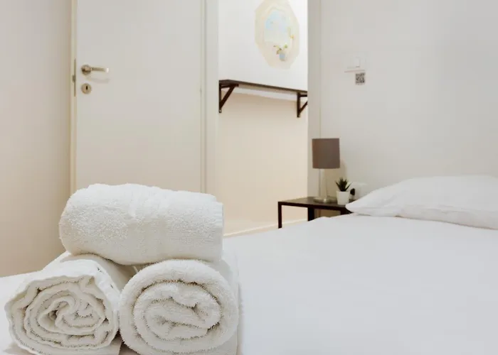 Con Parcheggio A Trieste, Neruda * Trieste